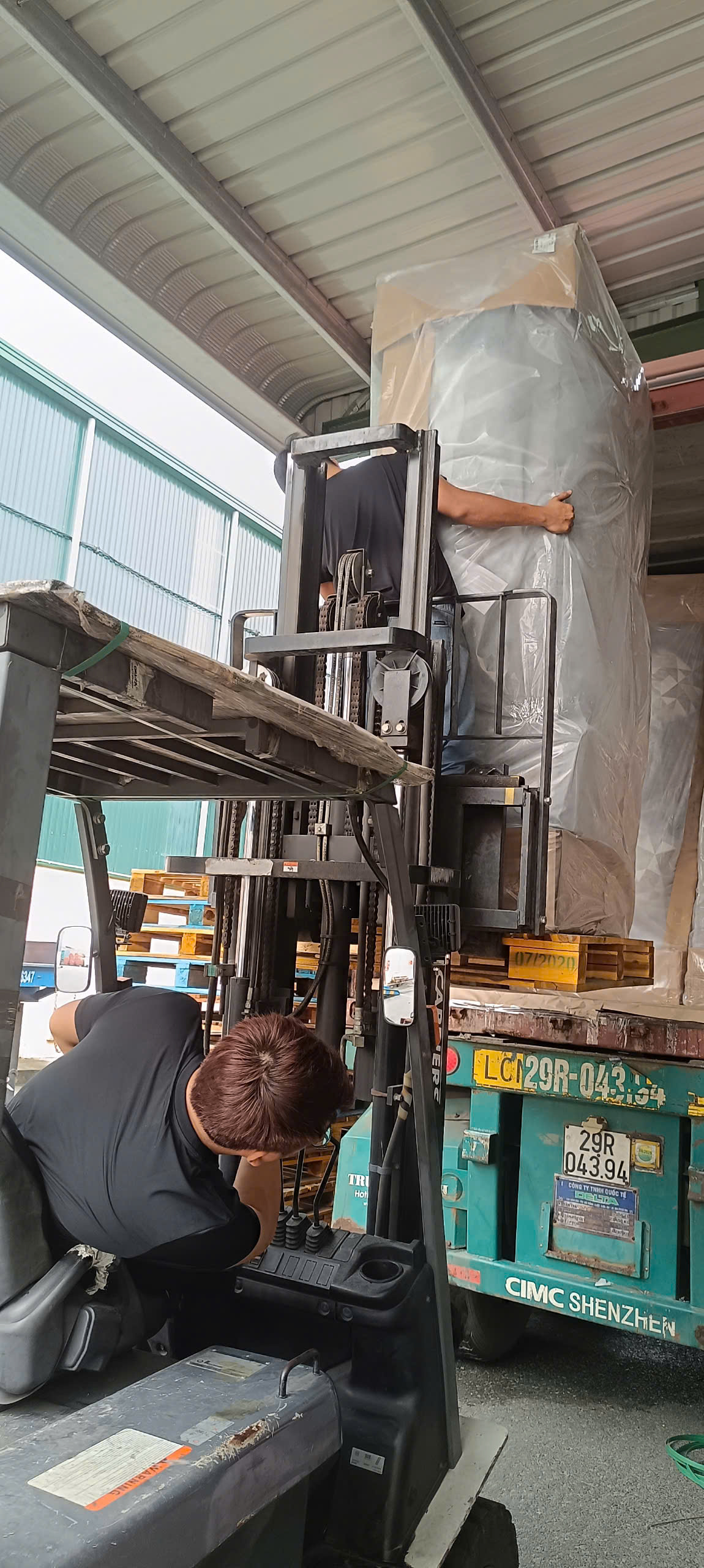 Bốc xếp cụm công nghiệp Tân Hội 1 Tây Ninh