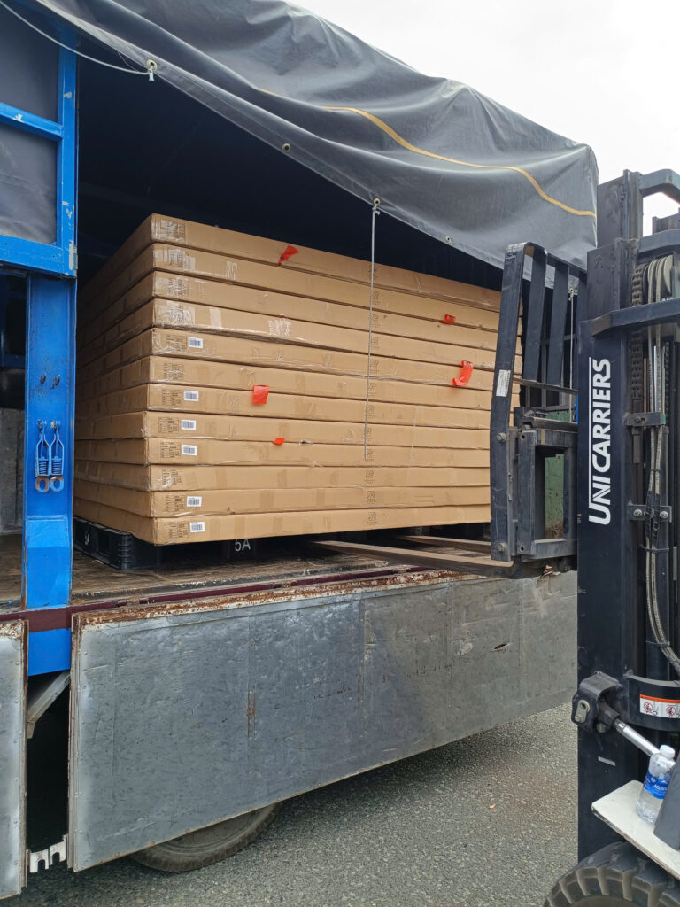Bốc xếp khu công nghiệp Chà Là Tây Ninh