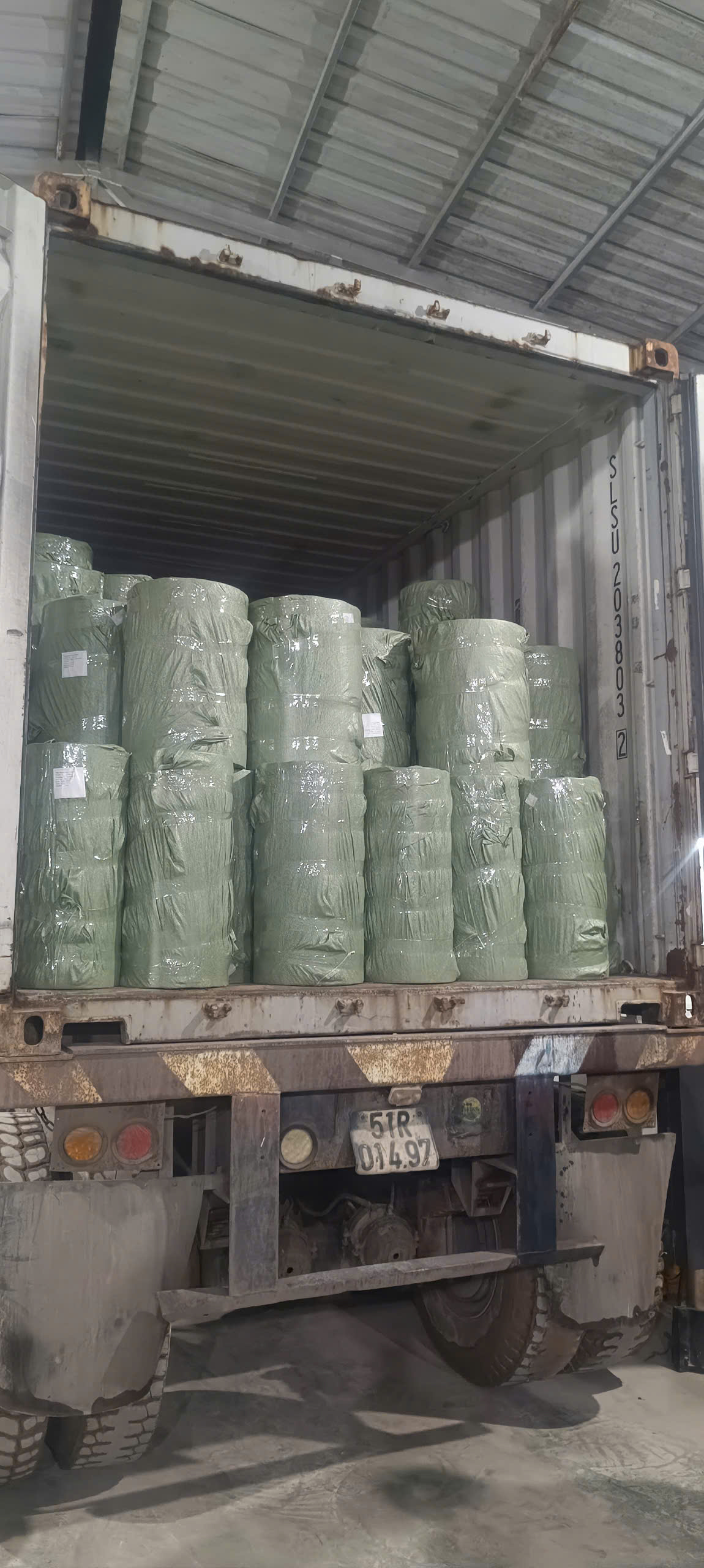 Bốc xếp khu công nghiệp Hiệp Thạnh Tây Ninh