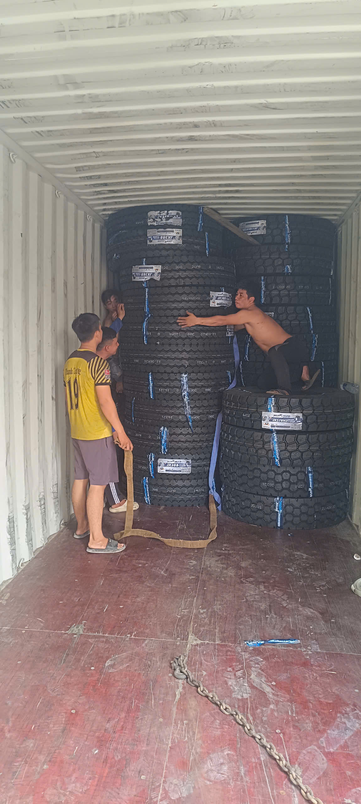 bốc xếp Đức Hoà Long An